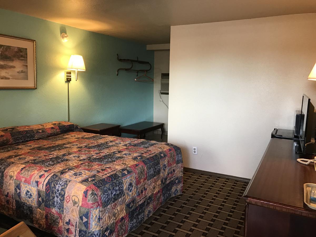 Hwy Express Inn & Suites Stillwater Esterno foto